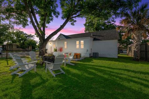 703 E Highway Street Fredericksburg TX 78624