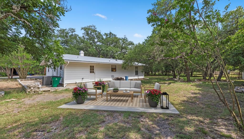 221 Felps Blanco TX 78606