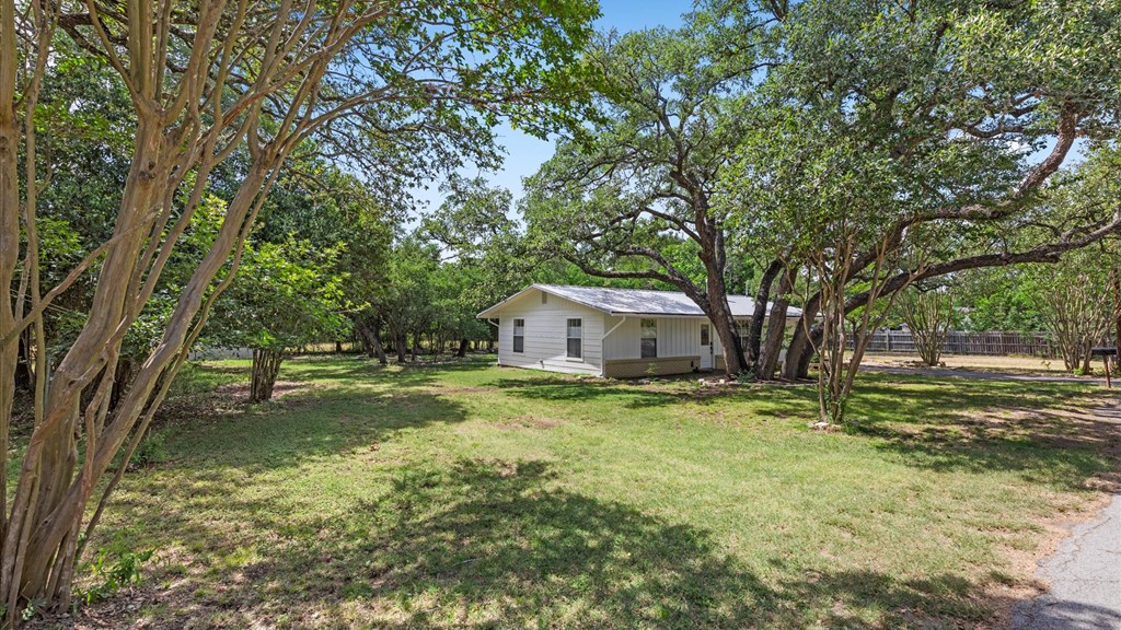 221 Felps Blanco TX 78606