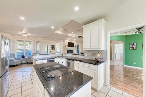 330 S Juniper Trail Kingsland TX 78639