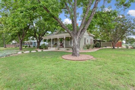 312 E College Street Fredericksburg TX 78624