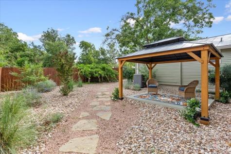312 E College Street Fredericksburg TX 78624