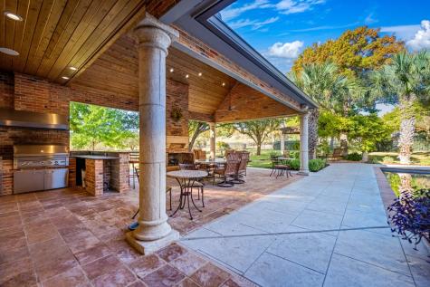 2409 W Commerce Street San Saba TX 76877