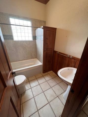 211 W Hackberry Street Fredericksburg TX 78624