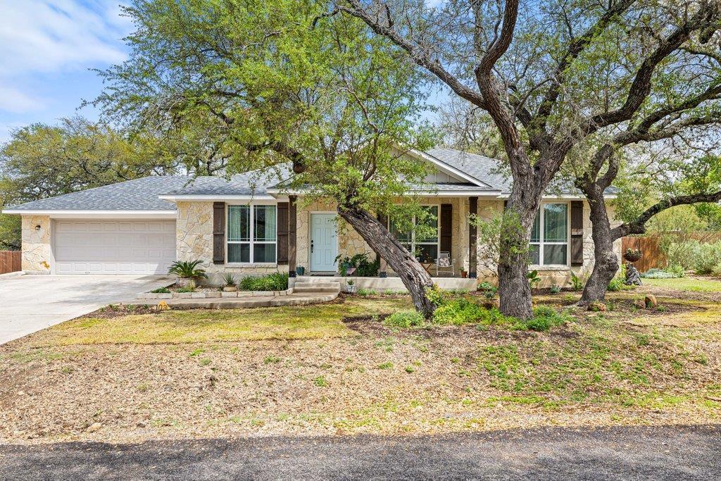 103 Leaning Oak Circle Johnson City TX 78636