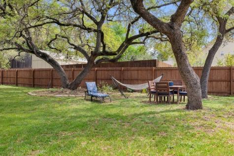 103 Leaning Oak Circle Johnson City TX 78636