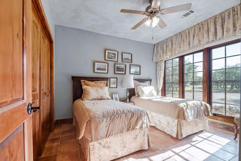 815 Oxen Trail Fredericksburg TX 78624