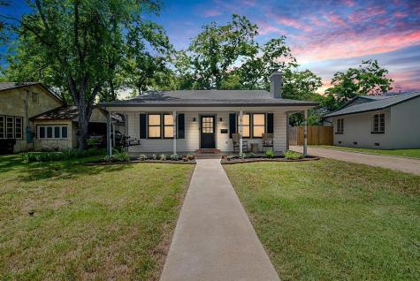 203 W Travis Street Fredericksburg TX 78624