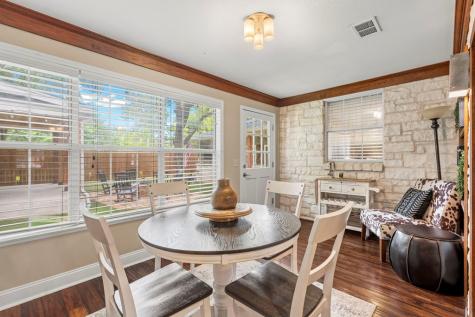 506 N Lincoln Fredericksburg TX 78624