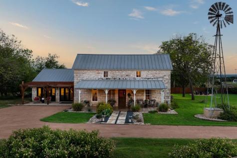 271 Smokehouse Road Fredericksburg TX 78624