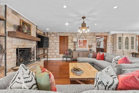 271 Smokehouse Road Fredericksburg TX 78624