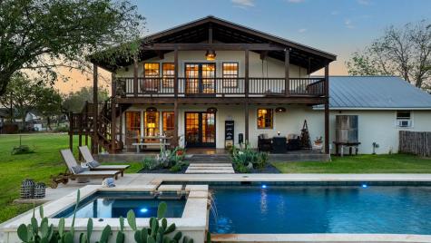 271 Smokehouse Road Fredericksburg TX 78624