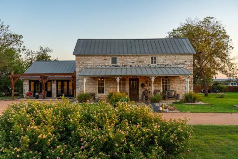 271 Smokehouse Road Fredericksburg TX 78624