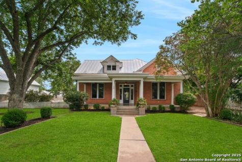 509 W Austin Street Fredericksburg TX 78624