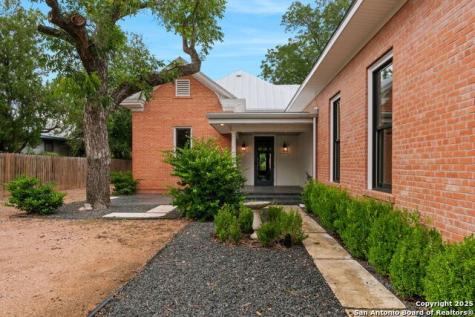 509 W Austin Street Fredericksburg TX 78624
