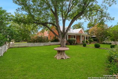 509 W Austin Street Fredericksburg TX 78624