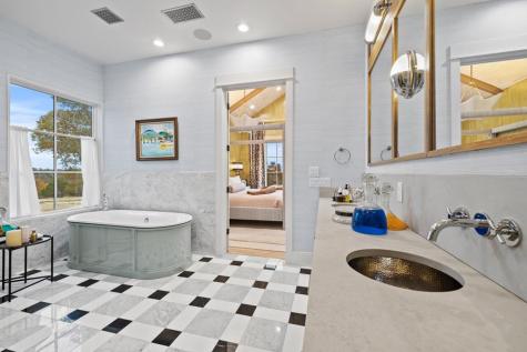 120 Fabelhaft Circle Fredericksburg TX 78624