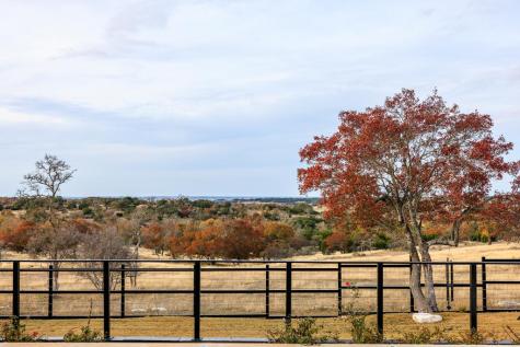 120 Fabelhaft Circle Fredericksburg TX 78624