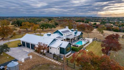 120 Fabelhaft Circle Fredericksburg TX 78624