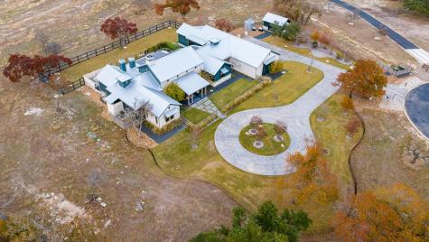 120 Fabelhaft Circle Fredericksburg TX 78624