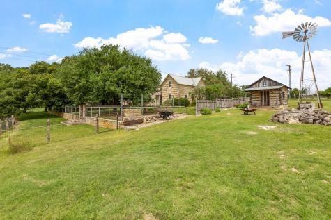 1251 Doebbler Road Fredericksburg TX 78624
