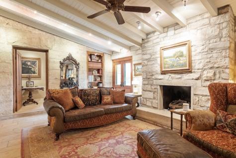 1251 Doebbler Road Fredericksburg TX 78624