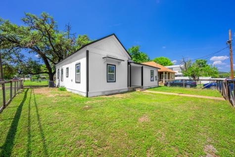 502 Ross Street Kerrville TX 78028