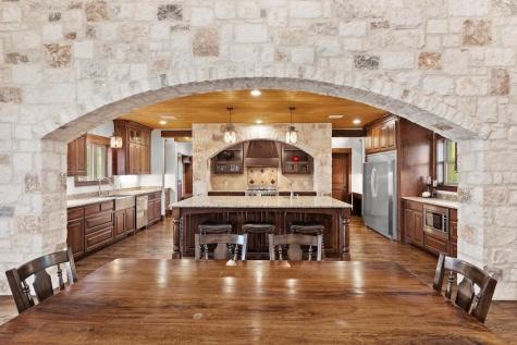 382 Breezy Hills Drive Fredericksburg TX 78624
