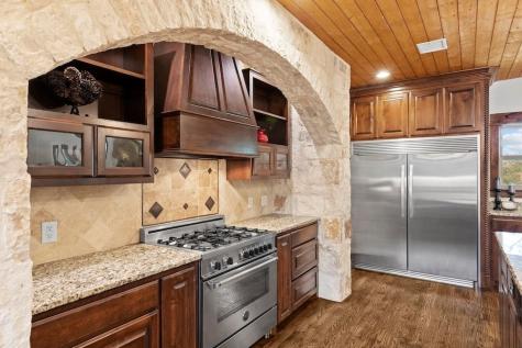 382 Breezy Hills Drive Fredericksburg TX 78624
