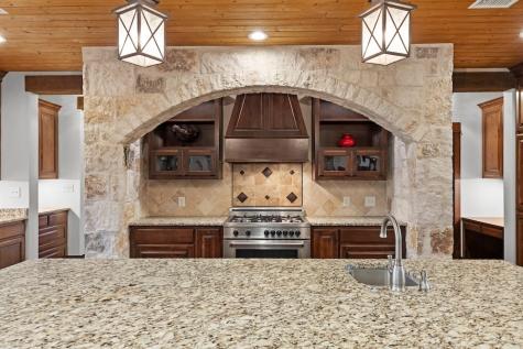 382 Breezy Hills Drive Fredericksburg TX 78624