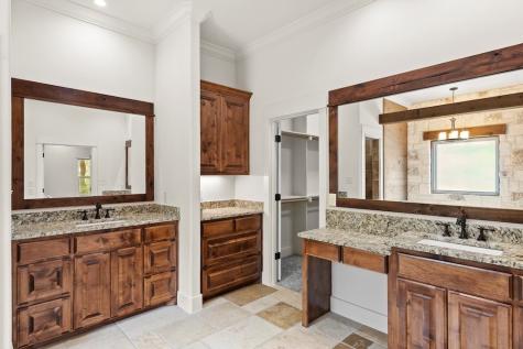 382 Breezy Hills Drive Fredericksburg TX 78624