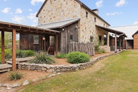 382 Breezy Hills Drive Fredericksburg TX 78624