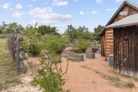 382 Breezy Hills Drive Fredericksburg TX 78624