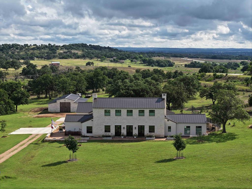 130 S Overlook Drive Fredericksburg TX 78624