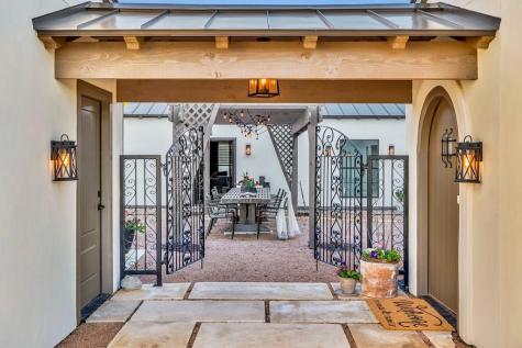 130 S Overlook Drive Fredericksburg TX 78624