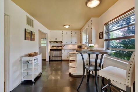 207 Walnut Street Fredericksburg TX 78624
