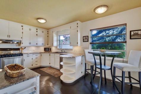 207 Walnut Street Fredericksburg TX 78624
