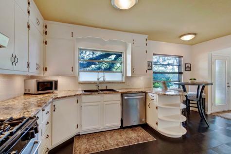 207 Walnut Street Fredericksburg TX 78624