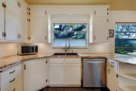 207 Walnut Street Fredericksburg TX 78624