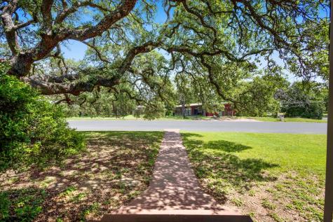 207 Walnut Street Fredericksburg TX 78624