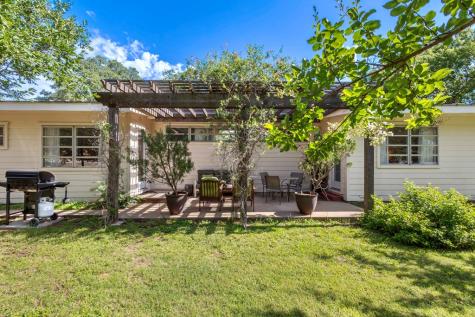 207 Walnut Street Fredericksburg TX 78624