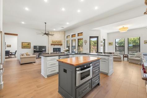 2214 Stone Meadow Fredericksburg TX 78624
