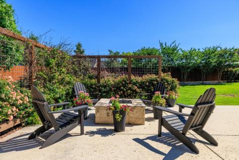 2214 Stone Meadow Fredericksburg TX 78624