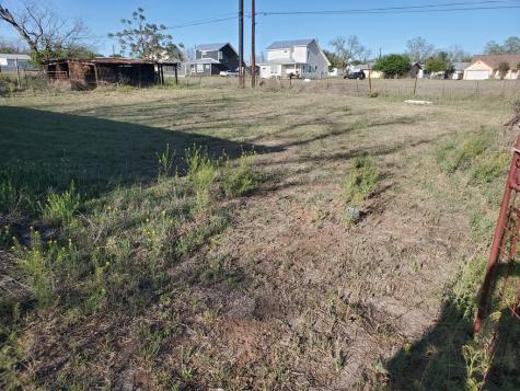 525 Ranck Avenue Mason TX 76856