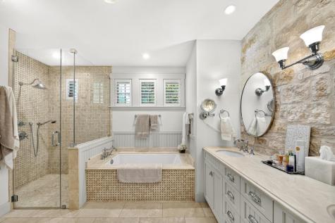 31 Riviera Cove Fredericksburg TX 78624