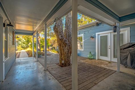206 W Burbank Street Fredericksburg TX 78624