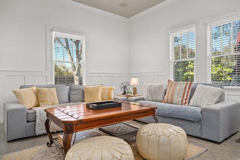 206 W Burbank Street Fredericksburg TX 78624