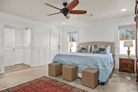 206 W Burbank Street Fredericksburg TX 78624