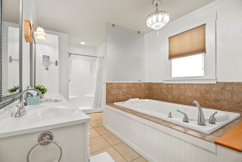 206 W Burbank Street Fredericksburg TX 78624