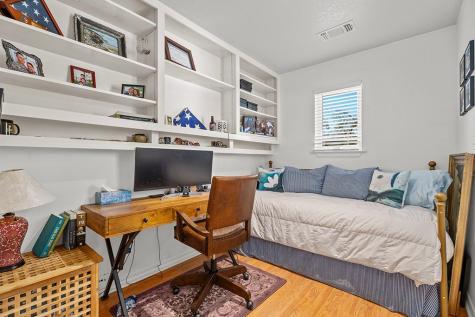 206 W Burbank Street Fredericksburg TX 78624
